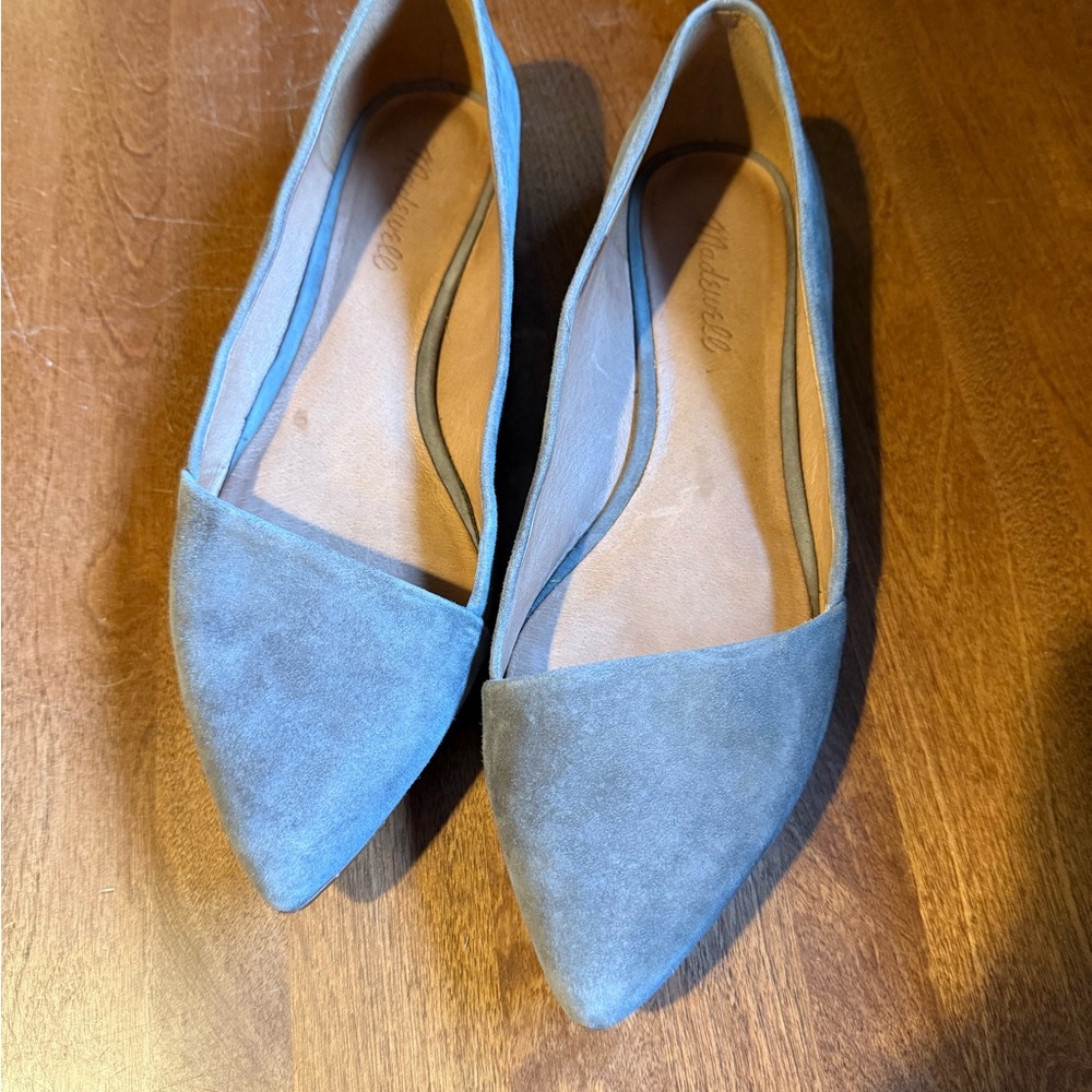 Women's Gray Suede Flats